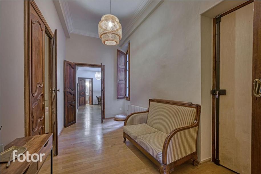 Superbe Appartement 95M2 Proche Arenes- Parking Offert Nimes Ngoại thất bức ảnh